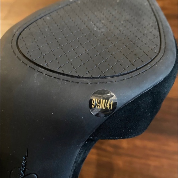 Black suede high heels - Picture 3 of 4